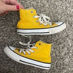 Kids yellow high top converse size 11